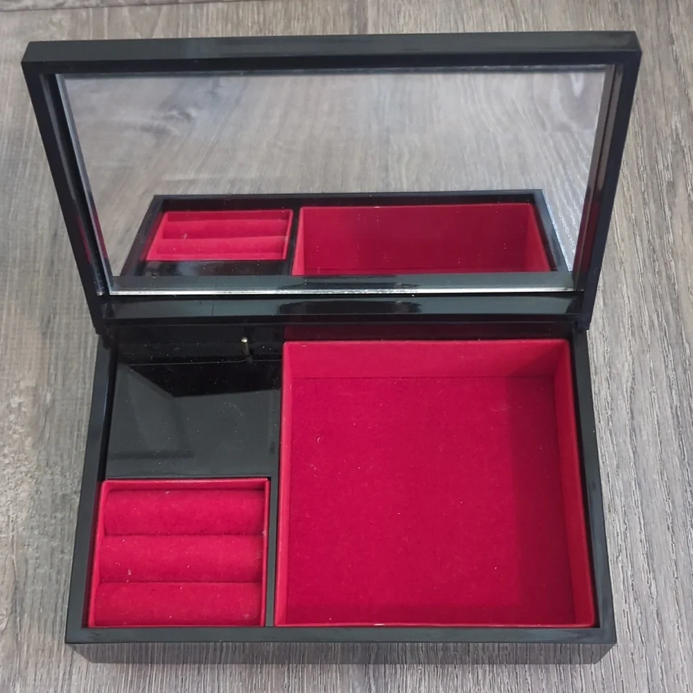 Vintage Japanese Chokin Lacquered Jewelry Music Box